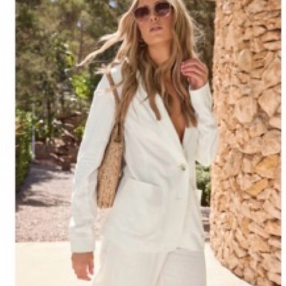 Stylish Long Tall Sally White Pant Suit